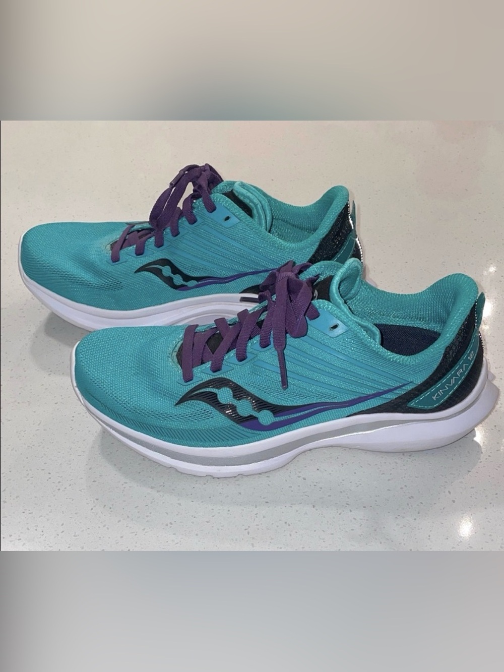 Saucony Women's Turquoise and Purple Athletic Shoes